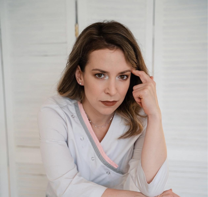 Ангелина Саратовцева (псевдоним Хэля Хармон, Ева Арманда)