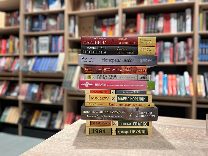 Маринина, Симоньян и Гунель: еженедельный книжный рейтинг Москвы