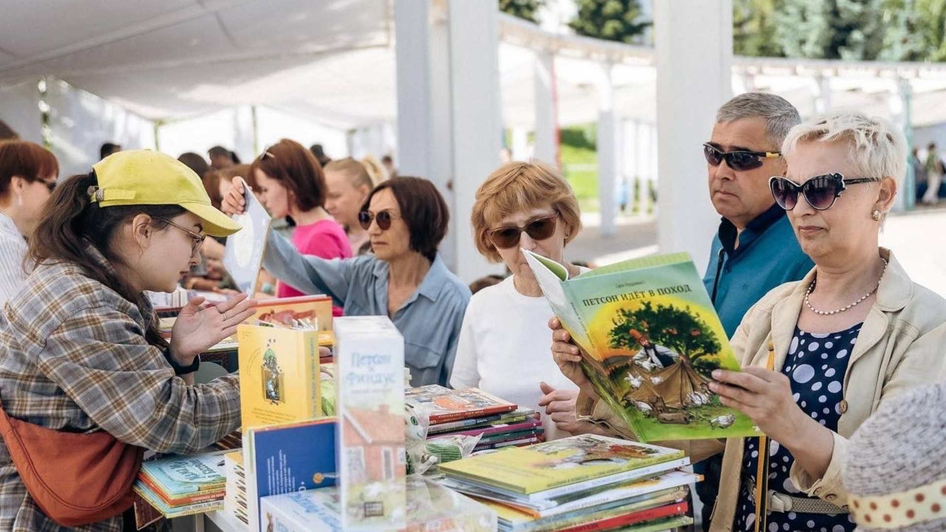 Более 100 издательств примут участие в книжном фестивале в Казани