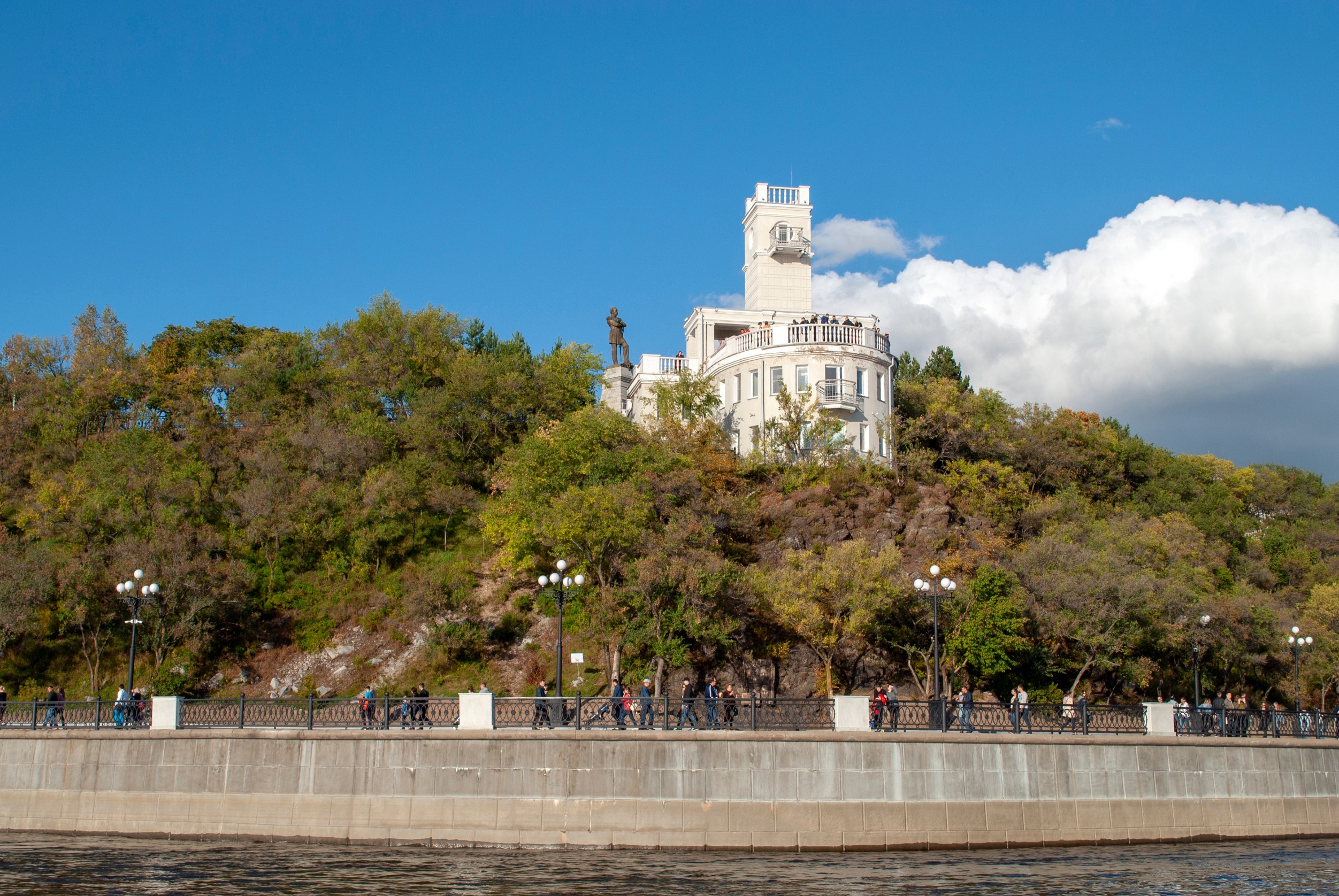 Амурский утес